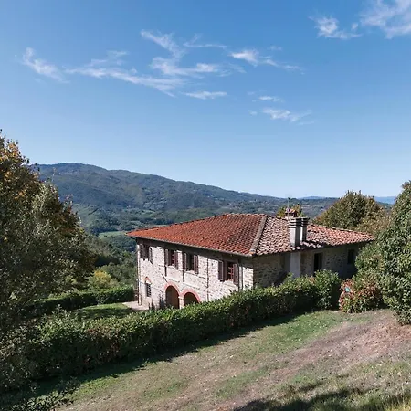 6 Bedroom Amazing In Dicomano